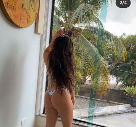 Heloisa Assis sexy star galleries