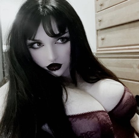 Crucifixkittie pornstar xxx image