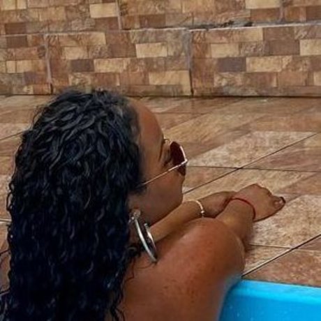 Debora Diassde_ model high quality images