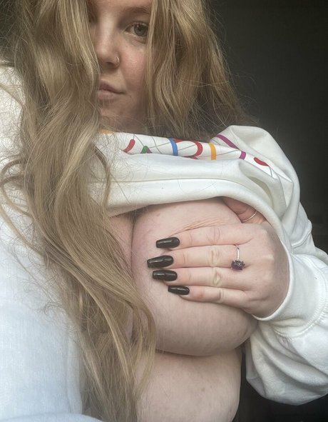 Have Emilyyyyyykate star naked img