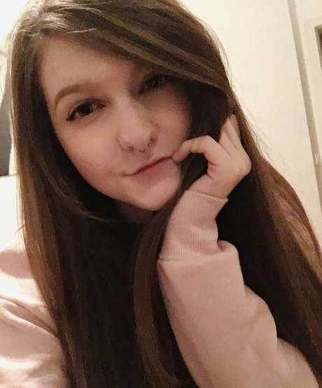 Lumenti star naked image