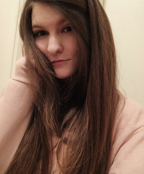 Lumenti adult actress picture