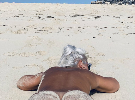 ukhotwife model free archive