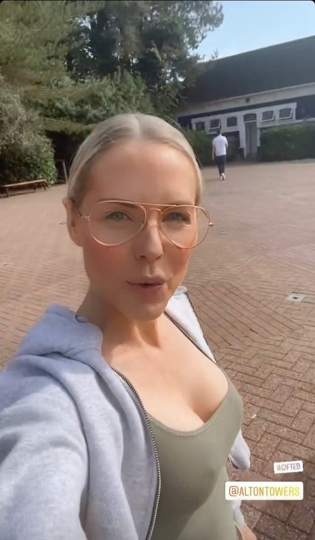 Stephanie Waring model beautiful photos