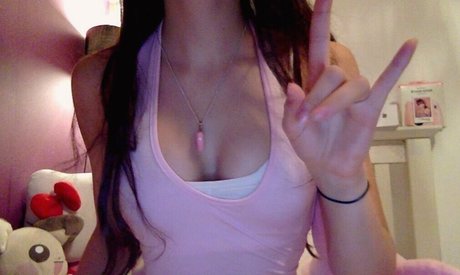 Partbunny model hot pictures