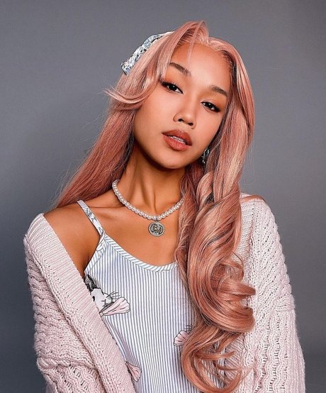 Tori Pareno free model photo