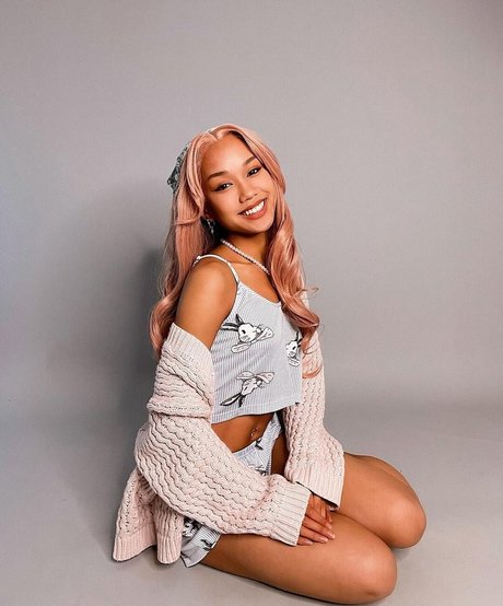 Tori Pareno erotic star images