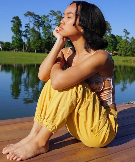 Tori Pareno pornstar xxx archive