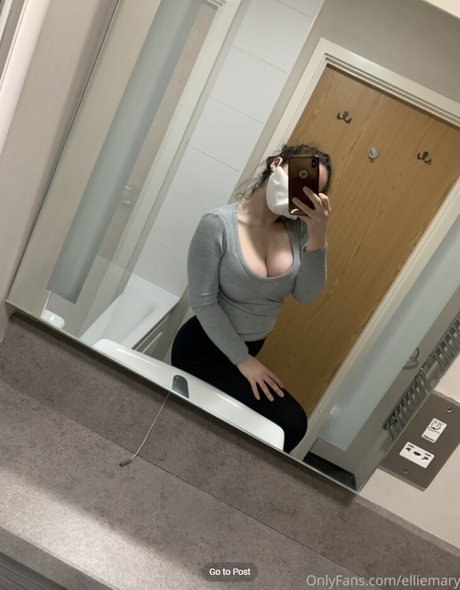 Elliemw1 star erotic photo