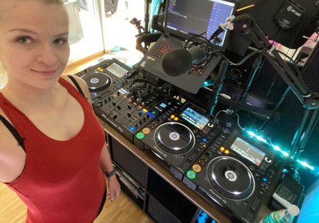 Sintica hot pornstar pics