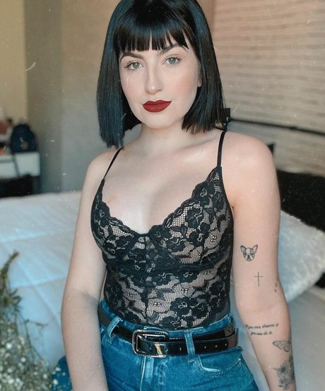 Bella Sant star free galleries