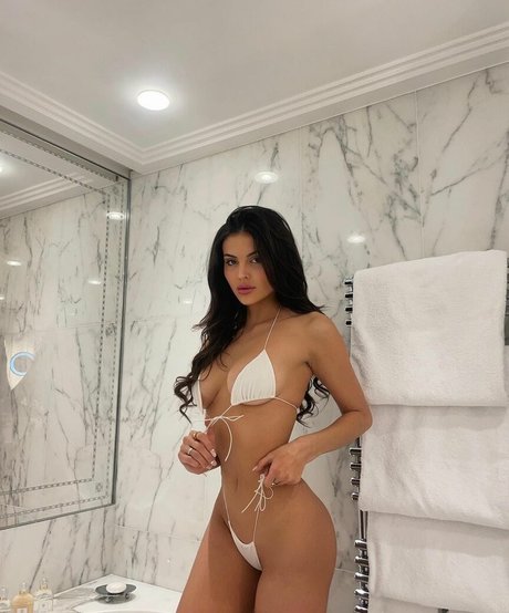 Holly Scarfone hd pornstar archive