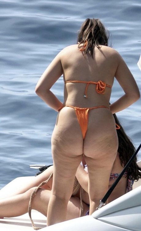 Camilla Cabelo erotic model gallery