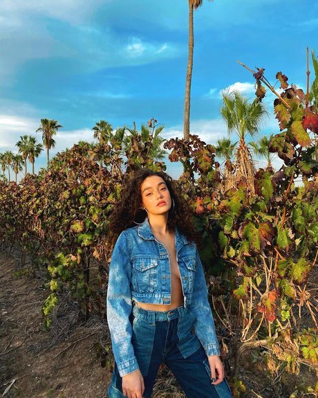 hairy teen pussy onlyfans beautiful nude image