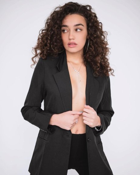 Liraz Nomdar beautiful actress pic