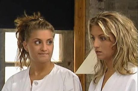 Twins Anja Katja star top picture