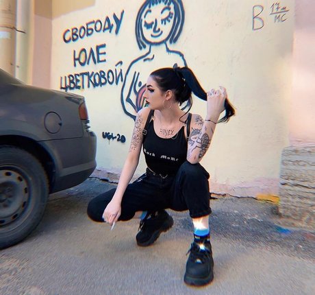 Julia Molligan hd pornstar galleries