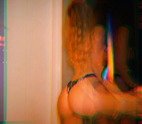 Anna Clara Camargo star art pictures