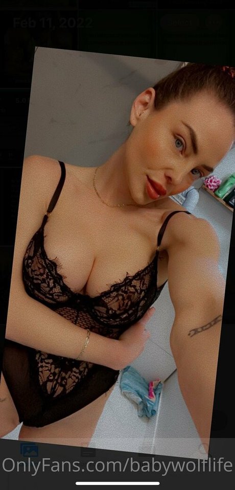 Babywolflife star sexy pic