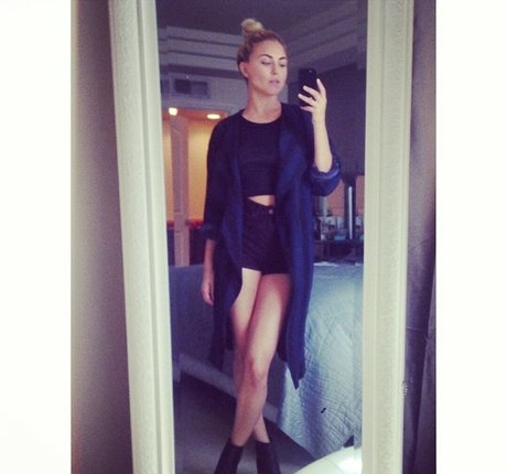 Cassie Scerbo pretty star pic