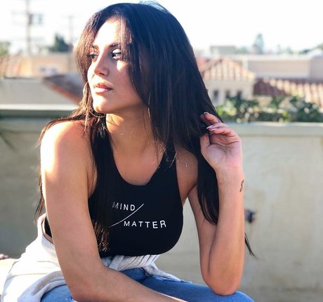 Cassie Scerbo pornstar hd picture