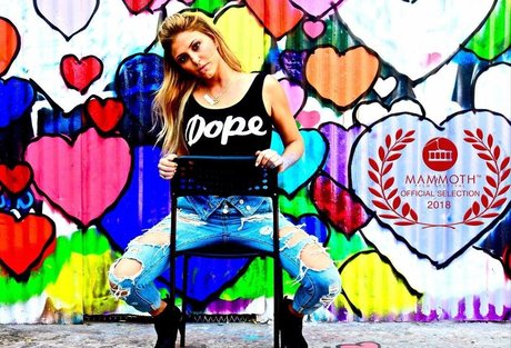 Cassie Scerbo model nice images