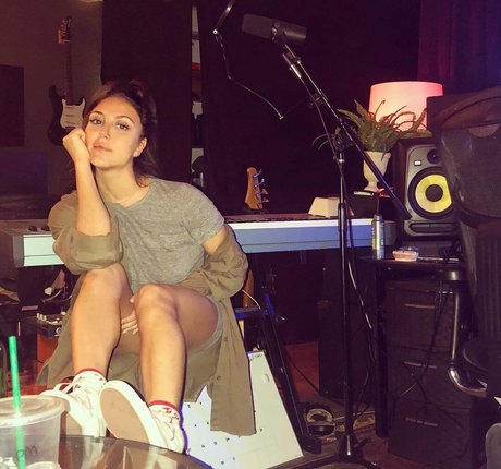 Cassie Scerbo nudes star image