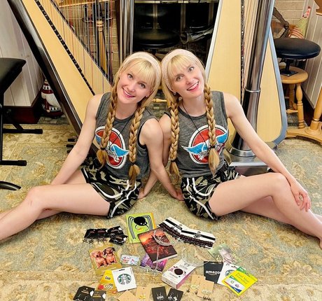 Camille And Kennerly adult actress image