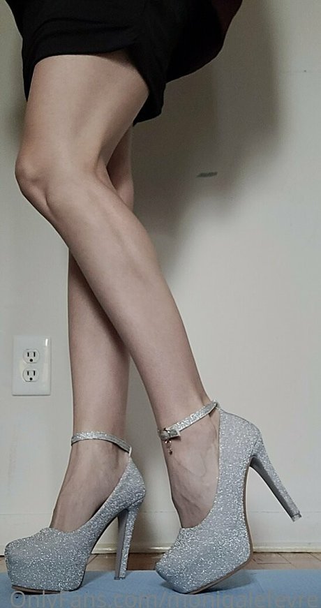 Moniqa Lefevre star free photos