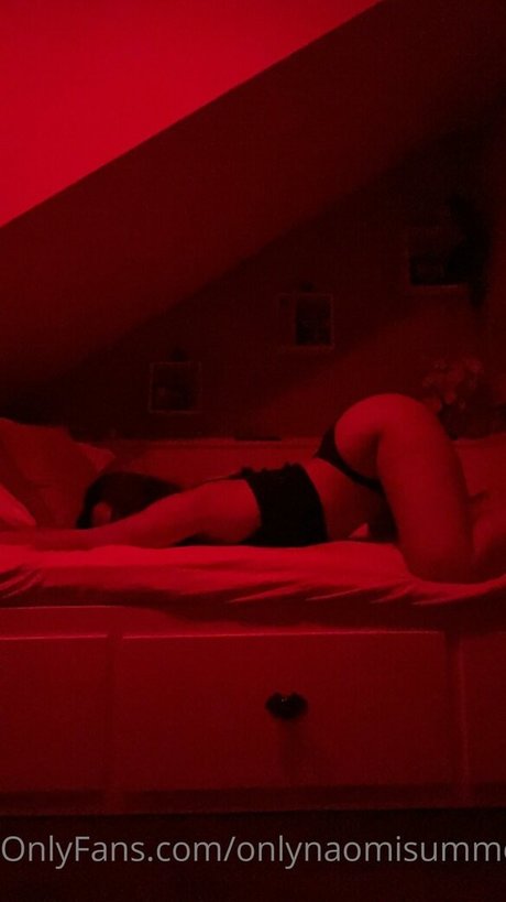 onlynaomisummers pornstar top images