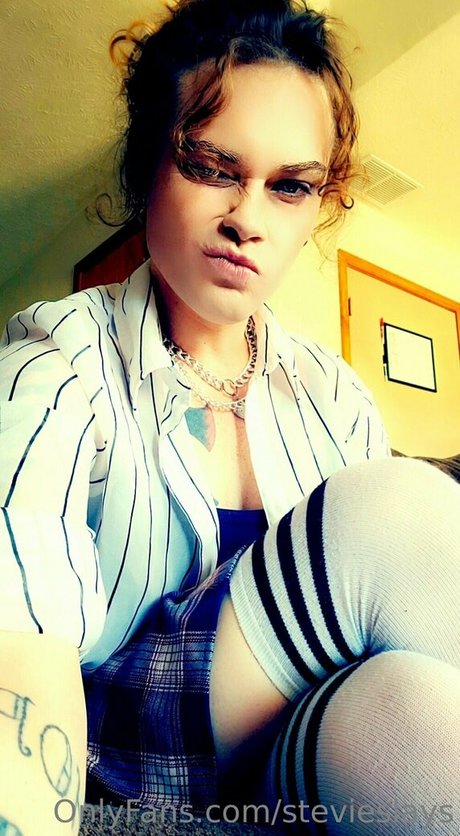 stevieslays high quality model pic