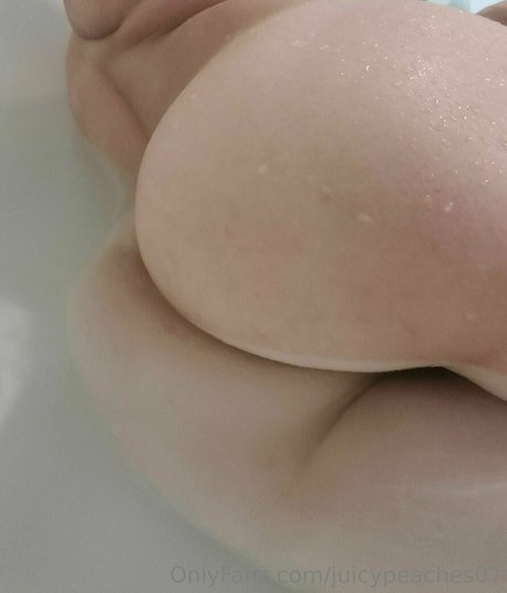 juicypeaches07 Quick photo