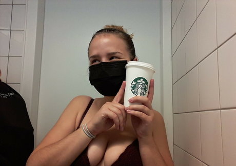 Italkwho sex actress photos