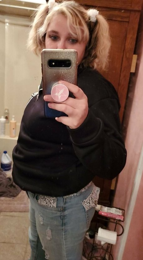 katiebugkitty122 model free photos