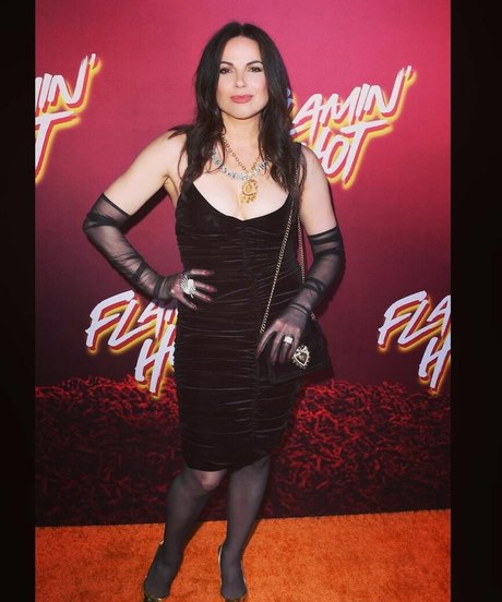 Lana Parilla sexy actress pictures