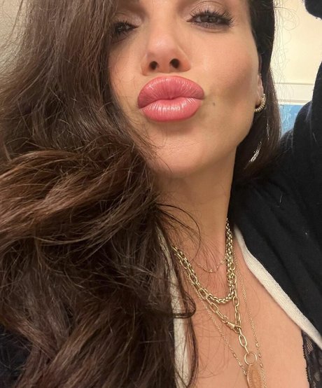 Lana Parilla free pornstar image