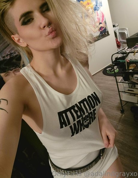 adalindgrayxo erotic star photo