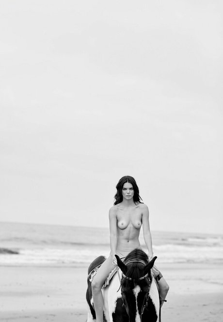 Kendall Jenner model high quality gallery