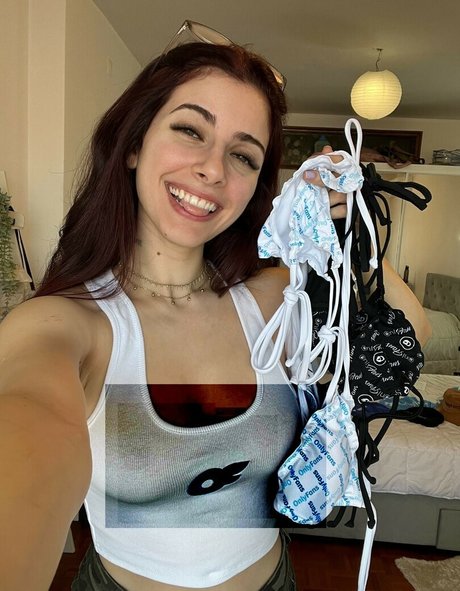 mature asian onlyfans sex photos