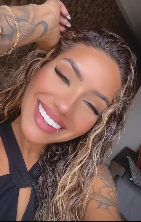 teen lesbian onlyfans free photos