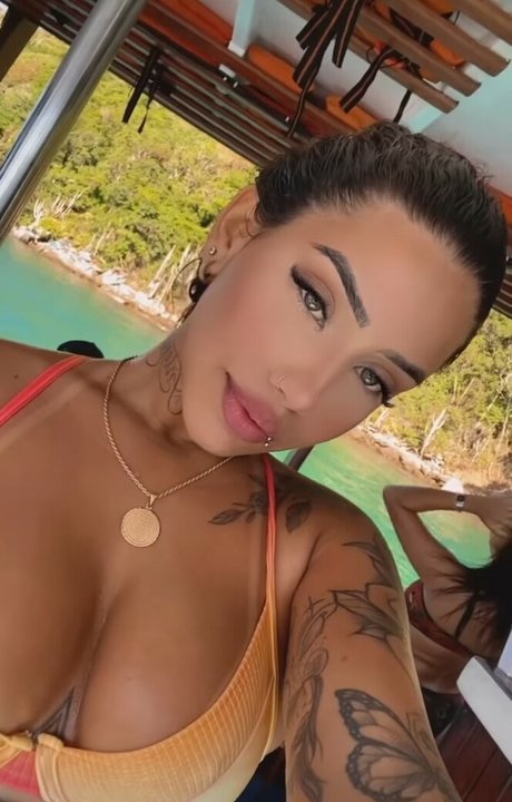 boobs selfie onlyfans porno img