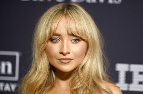 Sabrina Carpenter high quality model images