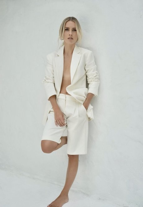 Claire Holt beautiful model gallery