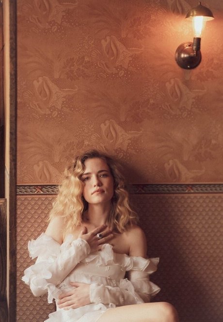 Willa Fitzgerald sex model galleries