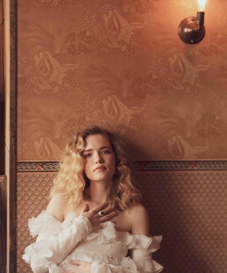 Willa Fitzgerald nude pornstar picture