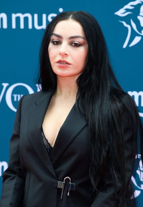 bisexual couple onlyfans free img