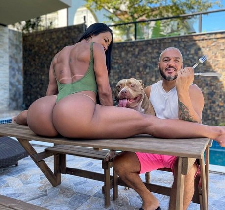 Gracyanne Barbosa art actress pictures