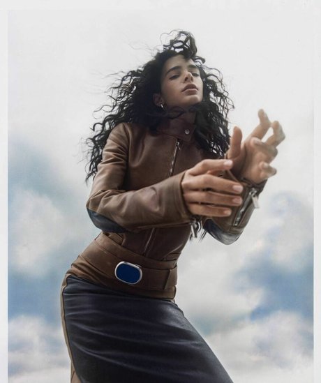 Bruna Marquezine star naked picture