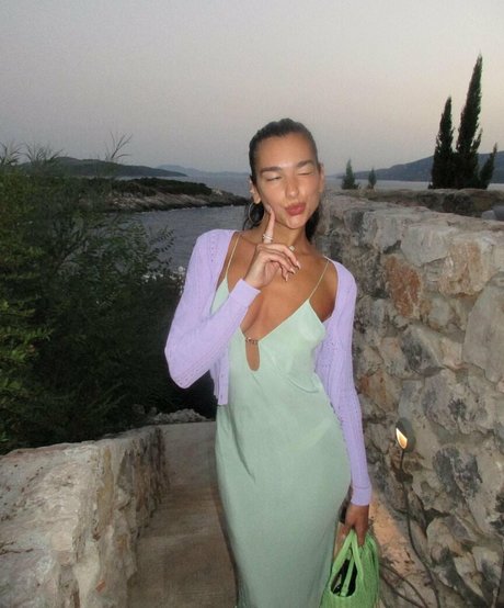 shemale handjob onlyfans xxx gallery