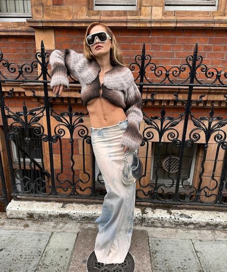 teen asian onlyfans sexy pics